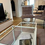 Apartmán Sonnenhalde- Moderne Wohnung- 3 Schlafzimmer- Neubau-ruhige Lage