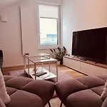 Apartmán Sonnenhalde- Moderne Wohnung- 3 Schlafzimmer- Neubau-ruhige Lage