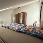 Sonnenhalde- Moderne Wohnung- 3 Schlafzimmer- Neubau-ruhige Lage Φρόιντενσταντ