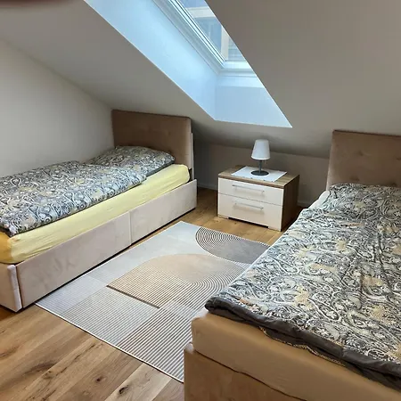 Sonnenhalde- Moderne Wohnung- 3 Schlafzimmer- Neubau-ruhige Lage *