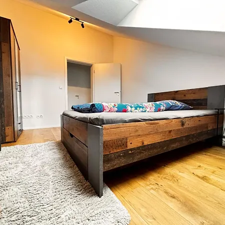 Sonnenhalde- Moderne Wohnung- 3 Schlafzimmer- Neubau-ruhige Lage *